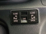 両側パワースライドドア付きだから、狭い駐車スペースなどでの 乗り降りラクラク!小さなお子さまのいるご家庭には嬉しい装備。