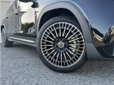 メルセデス・ベンツの定める厳しい基準をクリアしたお車のみをご案内させて頂きます。納車前整備はメーカー規定に基づき最大100項目にも及ぶ点検を熟練のメカニックによって行いご納車させて頂きます。