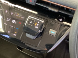 シフトはインパネシフト、パーキングブレーキは電子制御となっています。