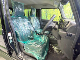 運転席シート廻りは使用感も少なく、良好な状態となっています。丁寧に使われていたことがよくわかりますね。