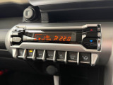 フルオートエアコンで1年中車内は快適!