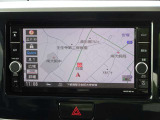 【ナビ】メモリーナビ(MM319D-W)付きです。目的地を設定すれば初めての場所でも簡単に行くことができます。もちろん音楽だって聴けちゃいます♪