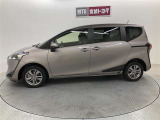 トヨタ自慢の&ldquo;まるごとクリーニング&rdquo;を施工済!ボディーはもちろん、タイヤ・ホイールまで、ピッカピカ☆♪比べてください、自信があります!)