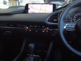 マツダコネクト通信機能、ナビゲーションシステム付きです。またAndroidオートやApple CarPlayにも対応しております。