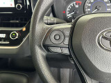 運転中、オーディオの操作をしてて、ハッとしたことはありませんか?ステアリングスイッチは、運転中でもハンドルでオーディオの操作が可能です。安全なドライブをサポートします。