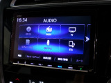 CD、DVD、Bluetooth、AM、FM、スマートフォン接続ができます。