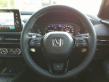 重厚感のあるハンドル!ボタンがたくさん!
