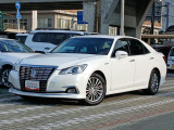 中古車を購入する場合、「車両本体価格」に加えて、税金や手数料などの「諸費用」を支払う必要があります。「法定費用:自動車税や自賠責保険等の国や自治体に払うことが法律上義務付けられている費用」「販売店手数