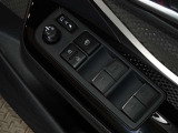 電動格納式ドアミラー・パワーウインドウを装備しています。