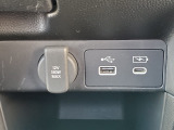 電源ソケット・USB