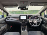 視界広々で運転しやすいインパネ
