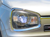 夜のドライブにはとても便利なHID。通常のハロゲンよりも約3倍くらい明るいとされていますので、安全性も向上します。さらに青白い光で見た目もカッコよく、ナイトドライブが楽しくなりそうです。