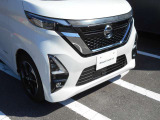 移動物が近づくと知らせてくれるMOD付きです。車の周りを歩いている人や自転車など動いているものを検知してディスプレイへの表示とブザーでドライバーに注意を促します。