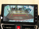 【バックカメラ】 駐車時に車両後方の様子を見ることができるので、運転の不安を軽くします。