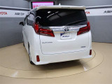 後続車から視認性の良いストップランプの配置で追突抑制になります。