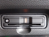 ■【ETC車載器】が装備されています。セットアップをしてお渡しとなり、ETCカードを差し込むだけで高速道路の利用が可能です。