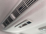 リアシーリングファンも付いておりますので、車内の空気の循環にも役立ちます。