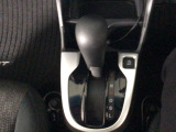 オートマチックシフトレバーは、手になじみ操作しやすい形状で安全運転にもつながります♪