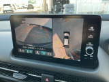 駐車時に安心な360&deg;ビューモニターが装備されています!