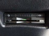 ETCなら高速道路をスイスイと通過!!クルマは料金所をノンストップで通過することができます!
