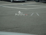 カラーヘッドアップディスプレイ付き。少ない視線移動で情報を確認できるので、運転の疲労軽減に繋がりますよ♪