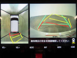 パノラミックビューモニター付きです。車両を上から見たような映像をディスプレイオーディオ画面に表示。運転席からの目視だけでは見にくい、車両周辺の状況をリアルタイムでしっかり確認できます。