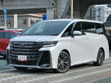 中古車を購入する場合、「車両本体価格」に加えて、税金や手数料などの「諸費用」を支払う必要があります。「法定費用:自動車税や自賠責保険等の国や自治体に払うことが法律上義務付けられている費用」「販売店手数