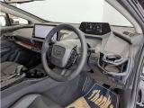 見通しのよいすっきりとした視界で、誰でも運転しやすいです。運転のしやすさは疲れにくさにも繋がりますよ♪