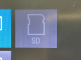 音楽SDカード入ります。