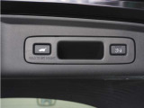 ◆予約クローズ機能付きパワーテールゲート◆キーや運転席のボタン、ハンズフリー機能など多彩なアクセスで自動開閉できます。