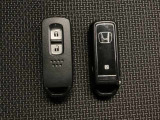 スマートキー付きですからドアロックの開閉およびエンジンスタートが楽々です。電動スライドドアの開け閉めもボタンで操作できます。スペアキーも同じものを用意しております。