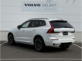 ◆バック/万が一を考え、安全性を重視する方に選ばれているVOLVO車。ドアを開閉するとその重み・厚みに驚くはず