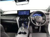 オシャレなインテリアで運転する気分も盛り上がりますよね^^