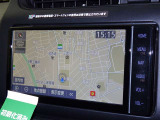 ナビゲーション付です。 ナビがあると便利、ラクラク何処でもいけます。 ナビが有るのと無いのとでは大きな違いですね。