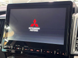 【大画面ナビ】人気の大型10インチナビを装備。存在感のある大画面はインパクト大!ナビ利用時のマップ表示は見やすく、テレビやDVDは臨場感がアップ!いつものドライブがグッと楽しくなります♪