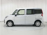片側電動スライドドアのスイッチ付です。車内からもスイッチひとつで楽にドアの開閉が可能です。電動なので開閉時に力を使う必要がなく、半ドアになることもありません!