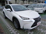 トヨタの中古車には3つの安心をセットにしています。1トヨタ認定検査員による車両状態の評価。2まるまるクリーニングによる内外装のクリーニング。31年間走行距離無制限の安心保証(無料)。