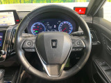 【純正革巻きステアリング】上質な革を使用することで、手にしっかり馴染みとても運転しやすいハンドルです♪