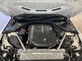 BMW 3.0L 直列6気筒ツインパワーターボ ガソリンエンジン :バルブトロニック(無段階可変バルブリフト)、ダイレクトインジェクションシステム、ダブルVANOS(吸排気無段階可変バルブタイミング)