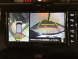 全方位モニターがついています! 車の周囲を360&deg;安全確認できるので、普段の駐車はもちろんの事、縦列駐車や幅寄せの際にも活躍してくれますよ。
