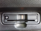 ■【ETC車載器】が装備されています。セットアップをしてお渡しとなり、ETCカードを差し込むだけで高速道路の利用が可能です。