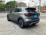 アフターサービスは全国のVolkswagen正規ディーラーで対応。遠方のお客様も安心してご購入いただけるよう、丁寧にサポートいたします。