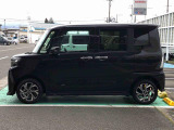 納車前にはプロのメカニックが点検、整備を行いますので安心してお乗り頂けます。