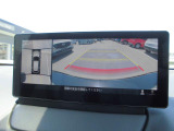 360&deg;ビューモニターを搭載しています。コーナーセンサーと合せてお使いいただくことで、安全、安心にお車の取り回しを行っていただけます。