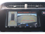 パノラミックビューモニター付きです。車両を上から見たような映像をディスプレイオーディオ画面に表示。運転席からの目視だけでは見にくい、車両周辺の状況をリアルタイムでしっかり確認できます。