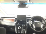 見通しのよいすっきりとした視界で、誰でも運転しやすいです。運転のしやすさは疲れにくさにも繋がりますよ♪