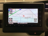 ナビゲーションは、インターナビ対応のGathers純正メモリーナビを搭載しています。Bluetoothオーディオ機能がありますので、スマートフォンなどの音楽も再生できます。