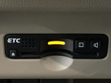 【ETC車載器】もはや必須アイテムのETCを搭載!高速道路のご利用時にとても便利!わずらわしい料金所での現金支払いが不要となりスムーズに通過できます♪