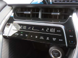 オートエアコンで車内はいつでも快適です♪