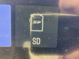 音楽SDカード入ります。